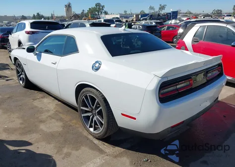 2021 Dodge Challenger R/T из США, поврежденный, VIN 2C3CDZBT0MH651440